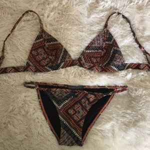 Kendall and Kylie swimsuit